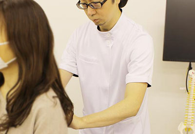 病院で治らない子供の首痛は名古屋のしらさぎ活法整体院選ばれる理由
